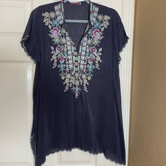 Johnny Was Livana Embroidered Floral Short Sleeve Tunic Gray Med - Picture 10 of 11